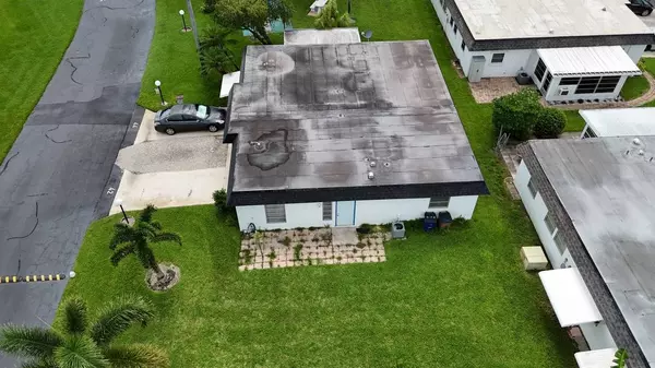 42 Temple Ct, Lehigh Acres, FL 33936-7230