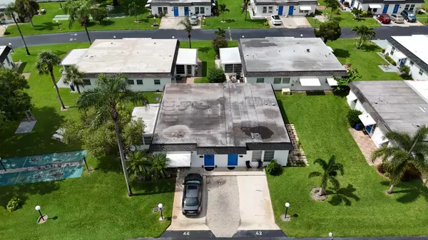 42 Temple Ct, Lehigh Acres, FL 33936-7230