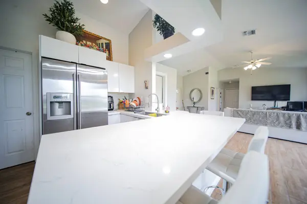 912 Maywood Ave S, Lehigh Acres, FL 33974-2501