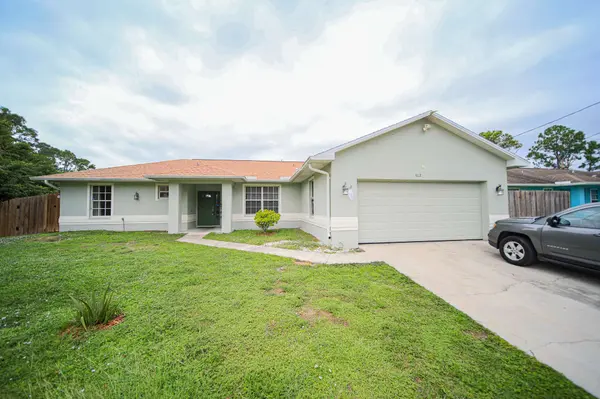912 Maywood Ave S, Lehigh Acres, FL 33974-2501