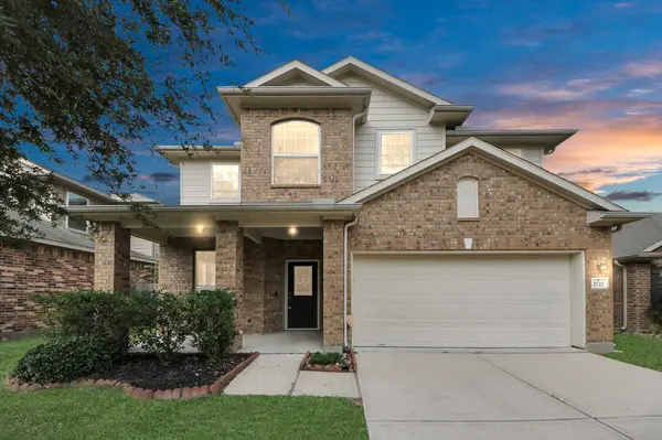 2722 Sunshade CT, Pearland, TX 77584