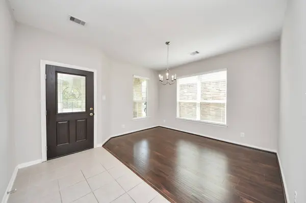 2722 Sunshade CT, Pearland, TX 77584