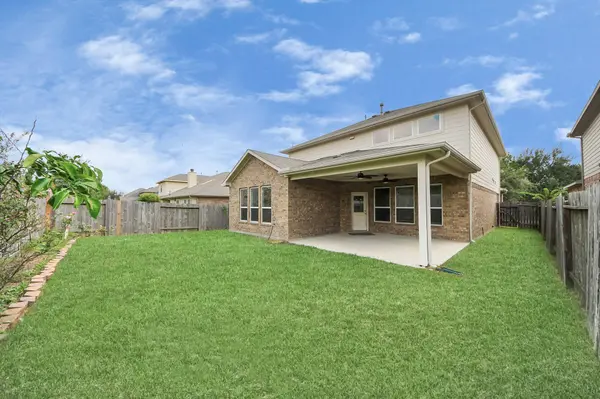 2722 Sunshade CT, Pearland, TX 77584