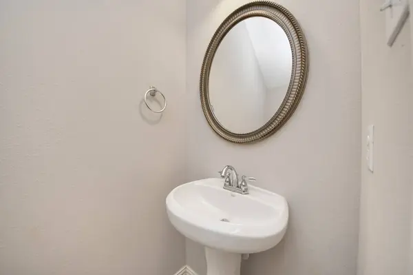 2722 Sunshade CT, Pearland, TX 77584