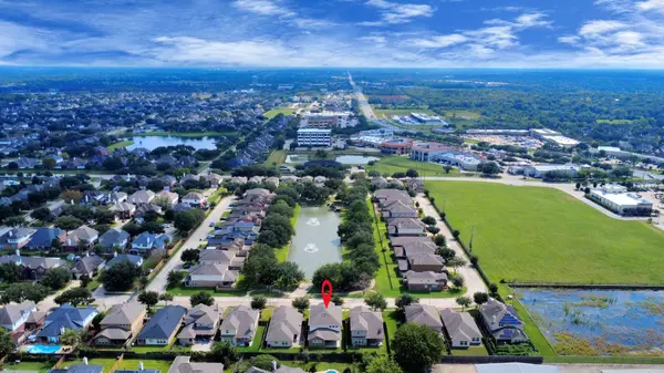 2722 Sunshade CT, Pearland, TX 77584