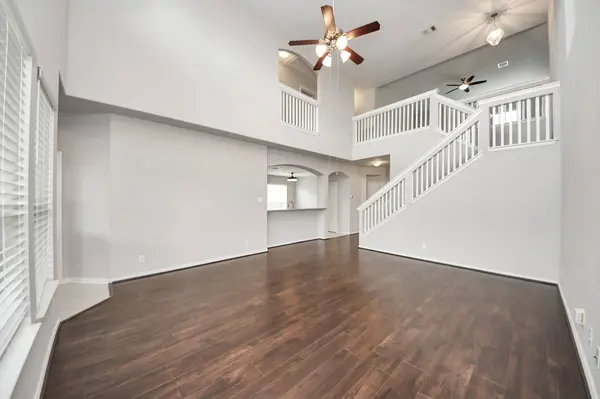 2722 Sunshade CT, Pearland, TX 77584