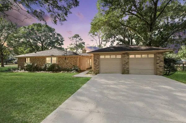 18902 Meadow LN, Tomball, TX 77377