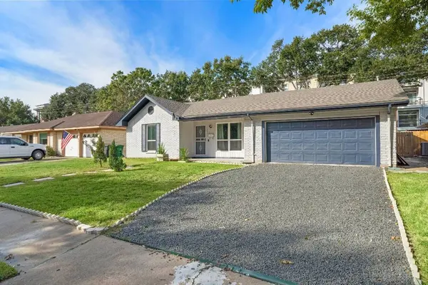 1825 Locksford ST, Houston, TX 77008