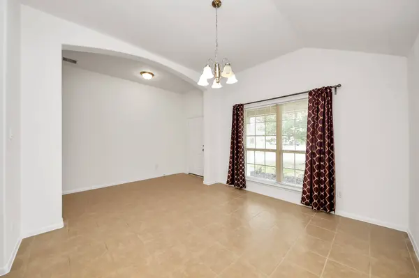 6615 Capridge DR, Houston, TX 77048