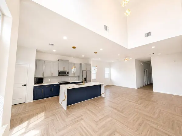 5018 Dieppe ST, Houston, TX 77033