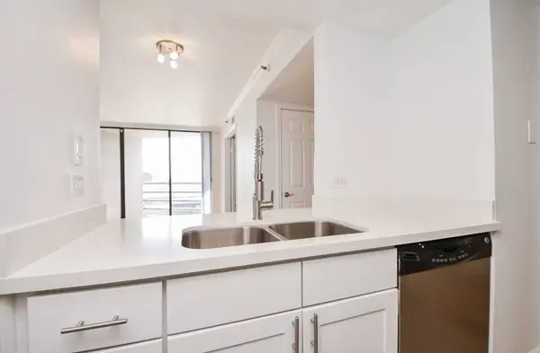3525 Sage RD #1018, Houston, TX 77056