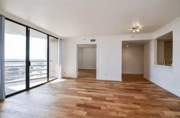 3525 Sage RD #1018, Houston, TX 77056