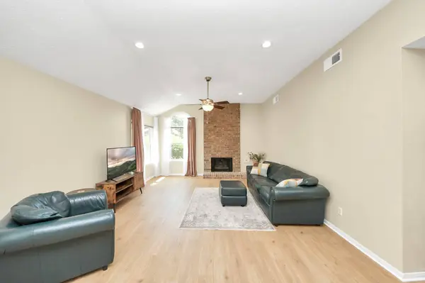 1523 Ainsdale DR, Houston, TX 77077