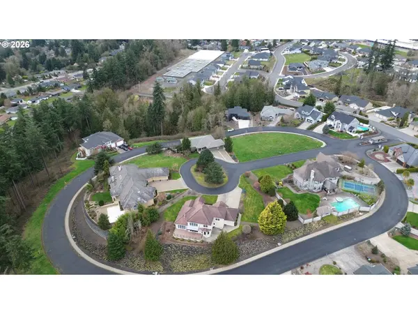 4 FOREST HILL EST, Longview, WA 98632
