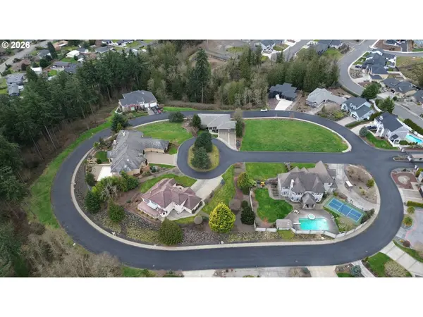 8 FOREST HILL EST, Longview, WA 98632
