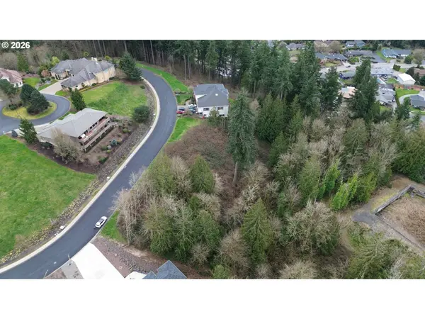 8 FOREST HILL EST, Longview, WA 98632