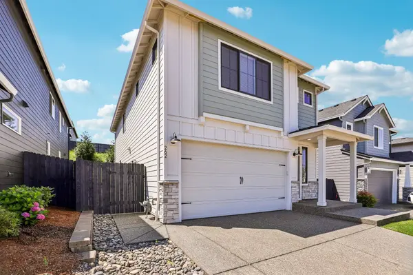 262 W Maple St,  washougal,
