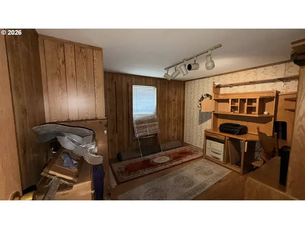 747 SAUER RD, Kalama, WA 98625