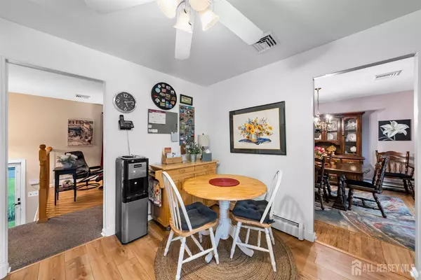 41 1st ST, Franklin Twsp, NJ 08873