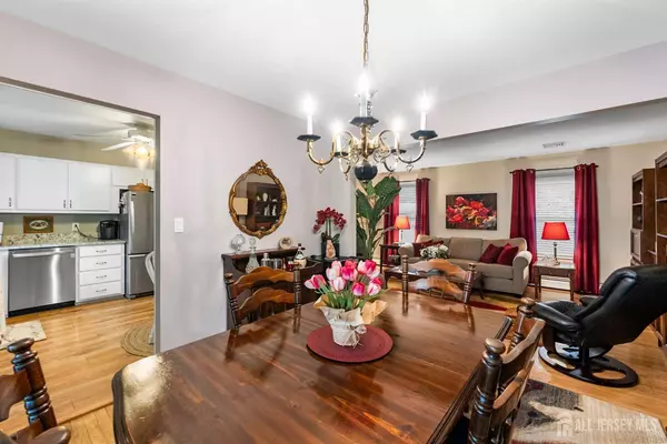 41 1st ST, Franklin Twsp, NJ 08873