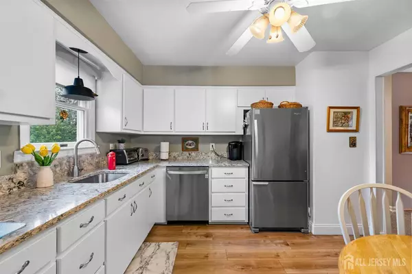 41 1st ST, Franklin Twsp, NJ 08873