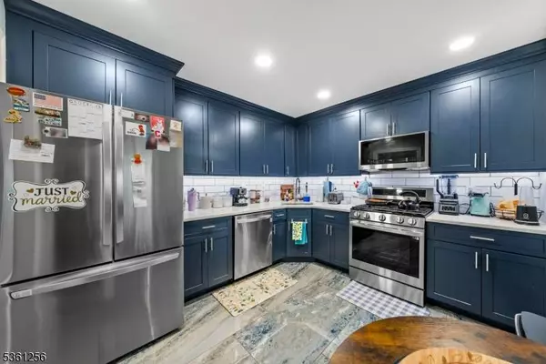 6 Amethyst Way, Franklin Twp., NJ 08823