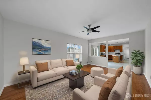 34 Cornelius WAY, Franklin, NJ 08873