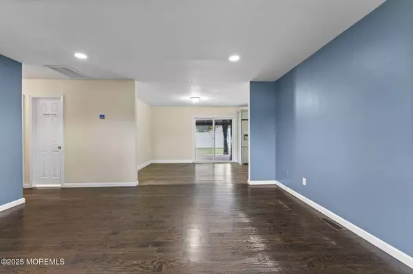 41 Grand Boulevard, Monroe, NJ 08831