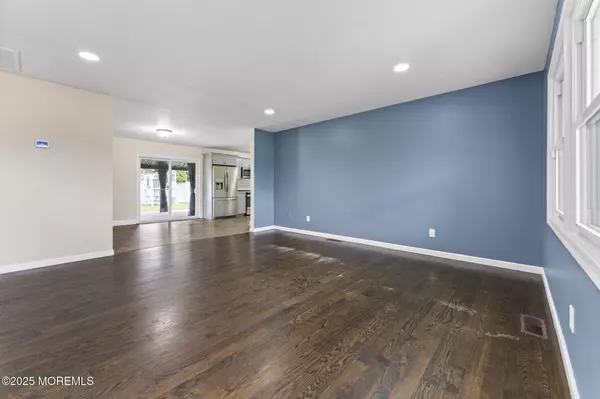 41 Grand Boulevard, Monroe, NJ 08831