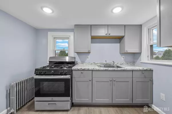 6 1st AVE, Raritan, NJ 08869