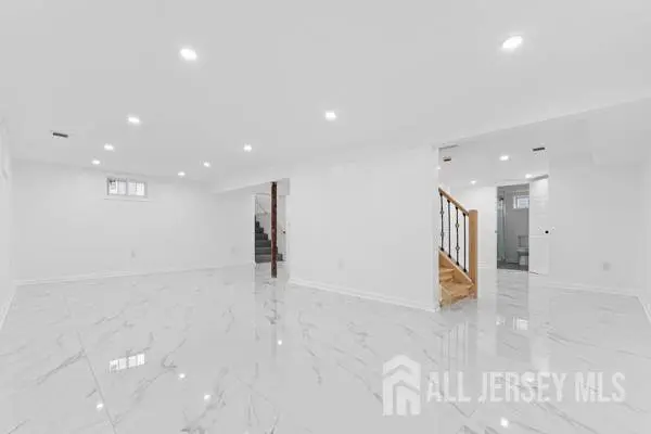 124 Dunbar AVE, Fords, NJ 08863