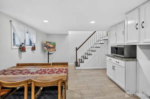 31 Monmouth RD, Monroe, NJ 08831