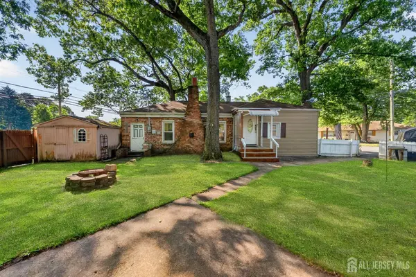 31 Monmouth RD, Monroe, NJ 08831