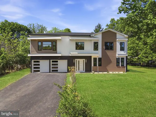 3 TYNE S, Kendall Park, NJ 08824