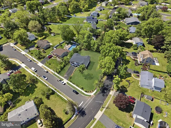 3 TYNE S, Kendall Park, NJ 08824