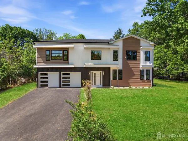 3 Tyne CT, South Brunswick, NJ 08824