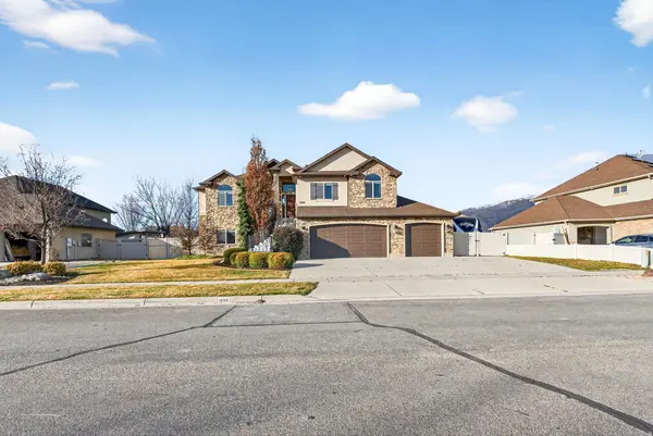 1898 W OLD FORT CIR, Farmington, UT 84025