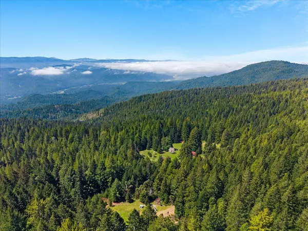 5684 Cummings Creek RD, Carlotta, CA 95528