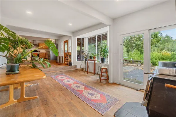 1052 Camp Kimtu RD, Garberville, CA 95542