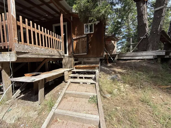 3252 Little Larabee Creek RD, Bridgeville, CA 95526