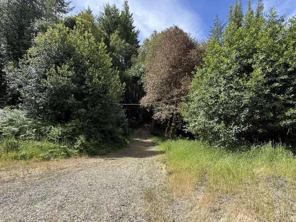 3252 Little Larabee Creek RD, Bridgeville, CA 95526
