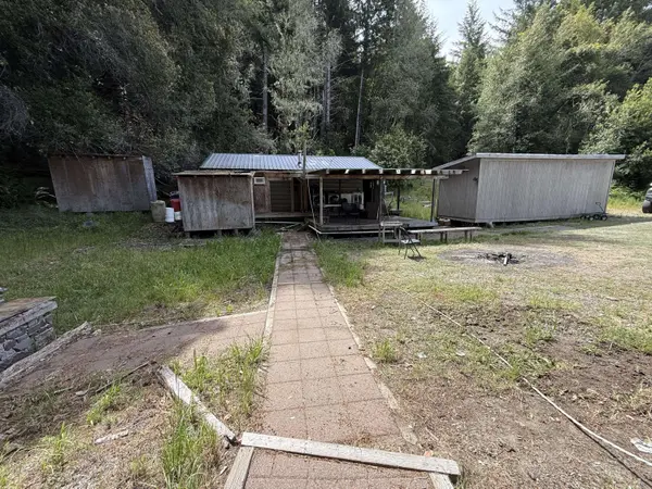 3252 Little Larabee Creek RD, Bridgeville, CA 95526