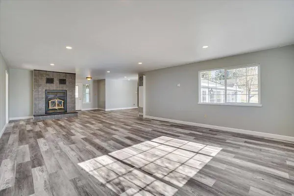 1770 Tompkins Hill RD, Fortuna, CA 95540