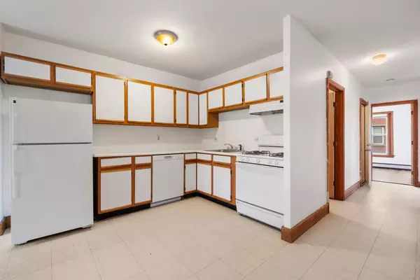 Dorchester, MA 02125-4516,5 Saxton St #2