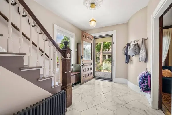 18 Mill St, Boston, MA 02122