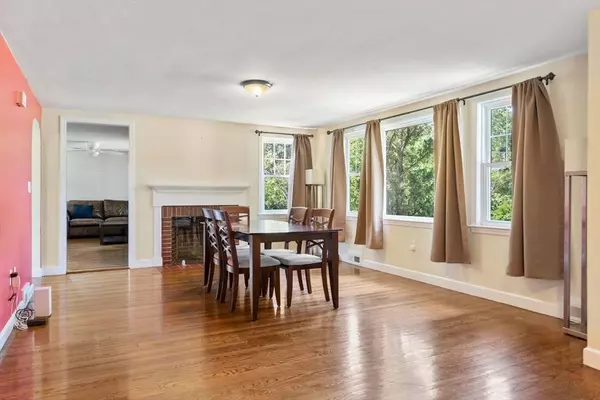 49 King St, Littleton, MA 01460