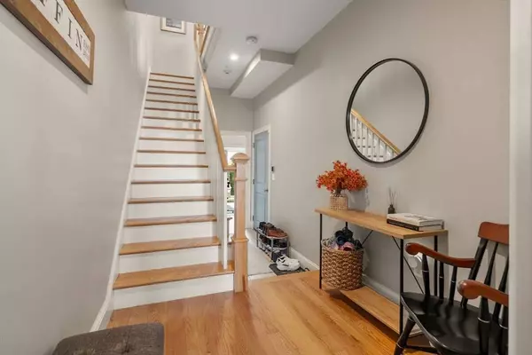 30 Park St #3, Boston, MA 02122