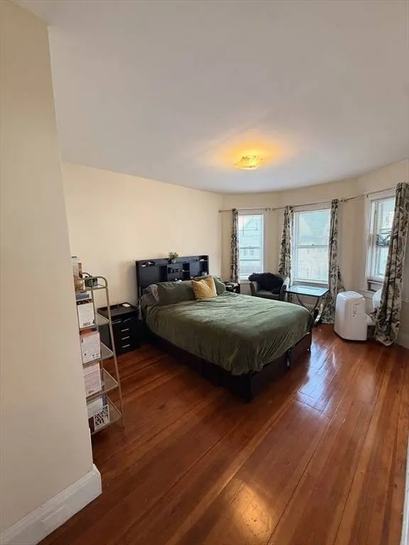 31 Barry St #2, Boston, MA 02125