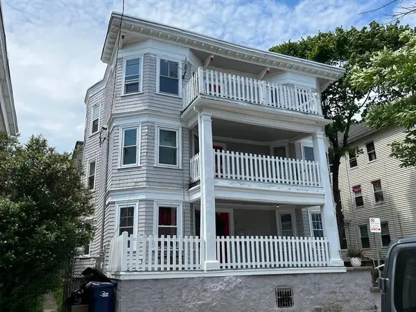 31 Barry St #2