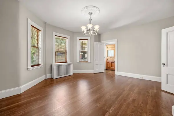74 Trull St #B, Somerville, MA 02145